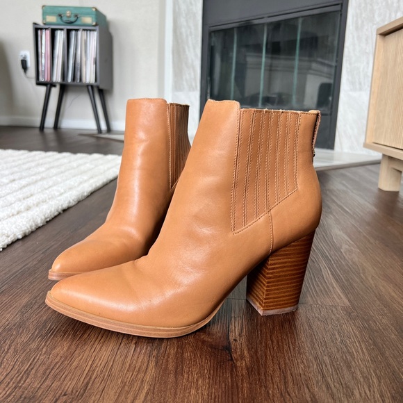 ALDO Leather Gwerissa Ankle Boot - Picture 2 of 7